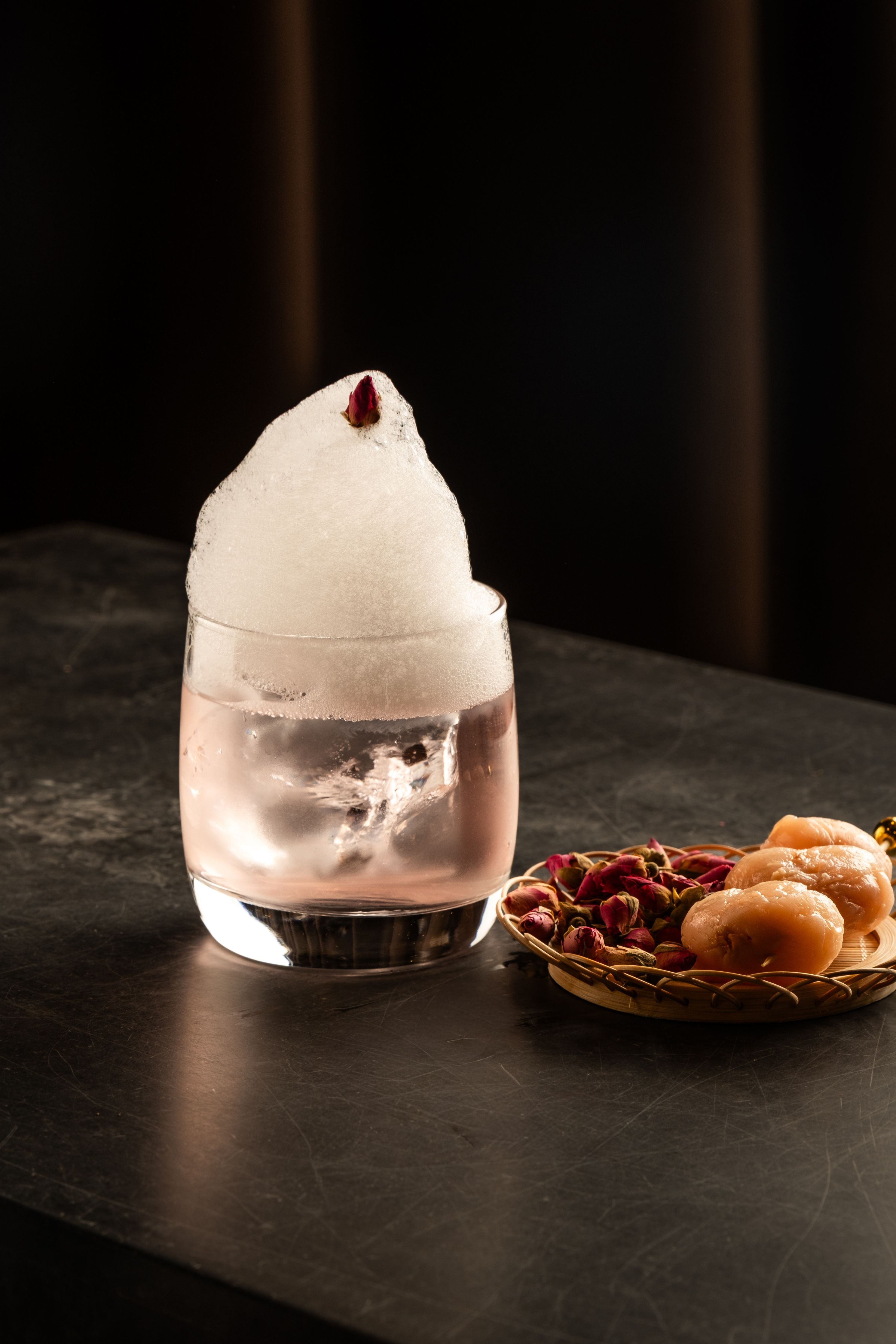 Taylor Adam: Speakeasy Bar in Raffles Place, Singapore